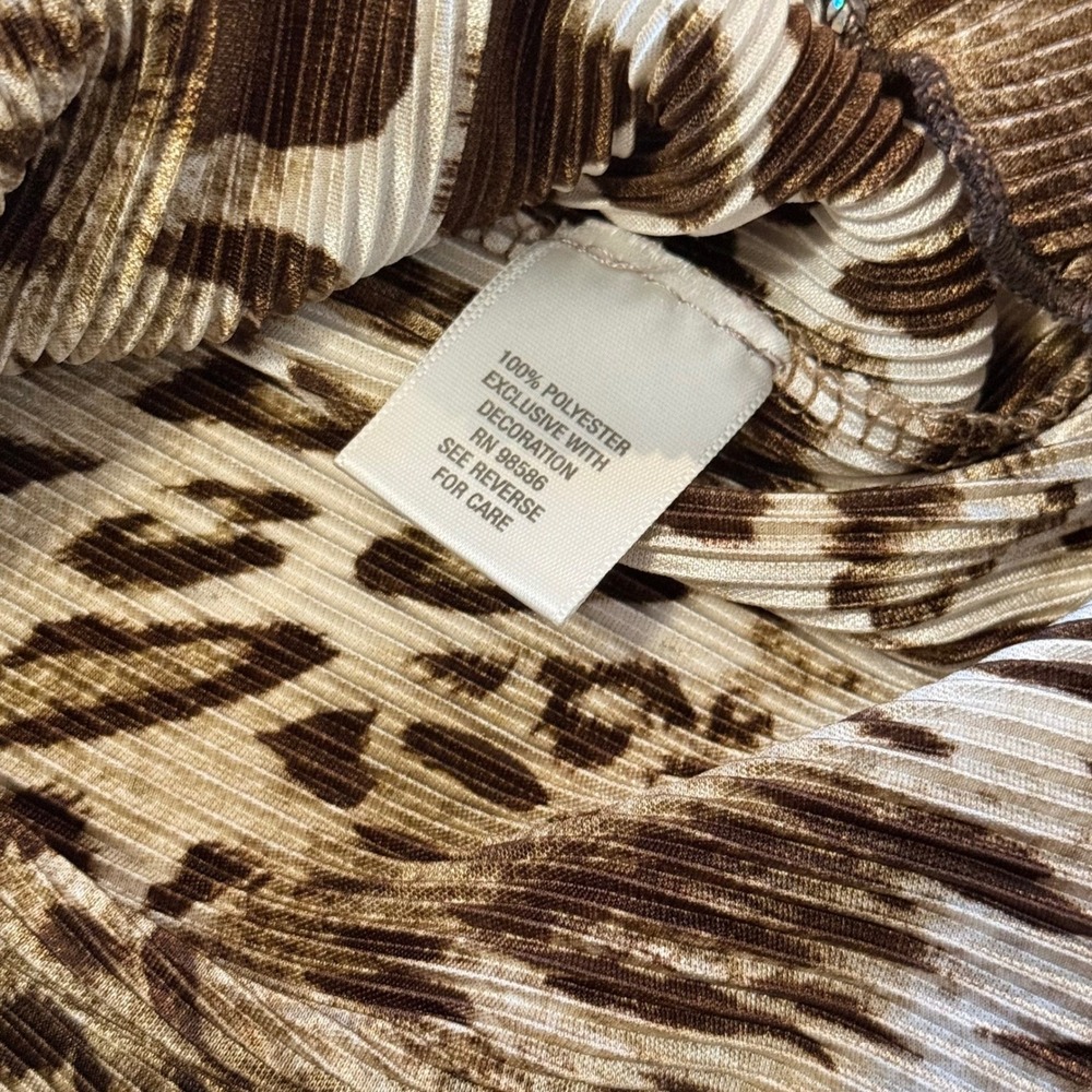 Dressbarn Leopard Print‎ Top Woman 1X Brown Plisse Sequin Short Sleeve Blouse - Picture 5 of 5